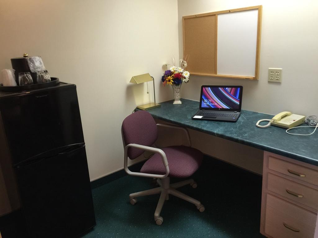 Americas Best Value Inn & Suites - Bluffton Bilik gambar